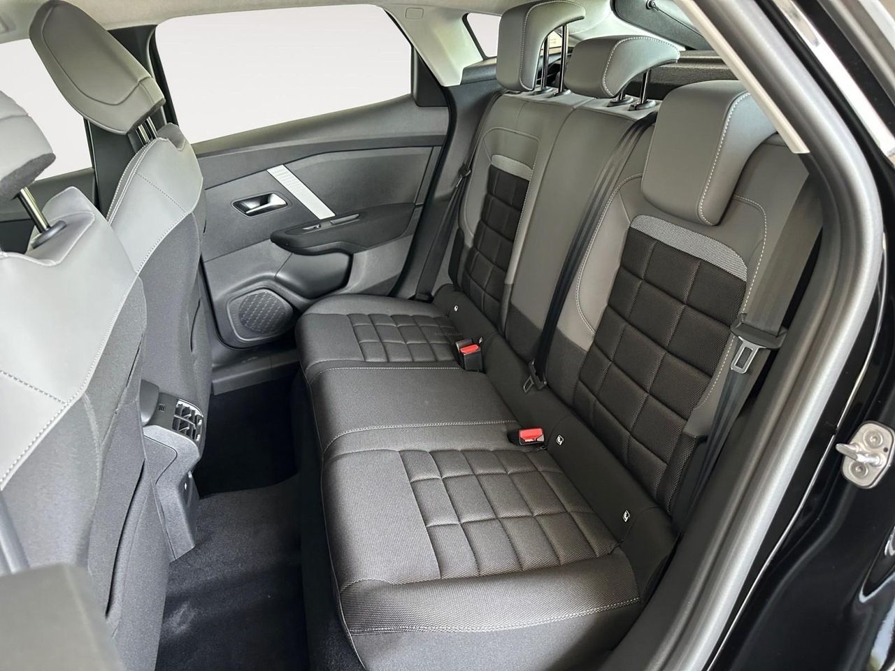 Citroën C4 N 1.2 MHEV 145 EDCS6 BUSINESS EDIT GPS LL18 RADAR - foto 13