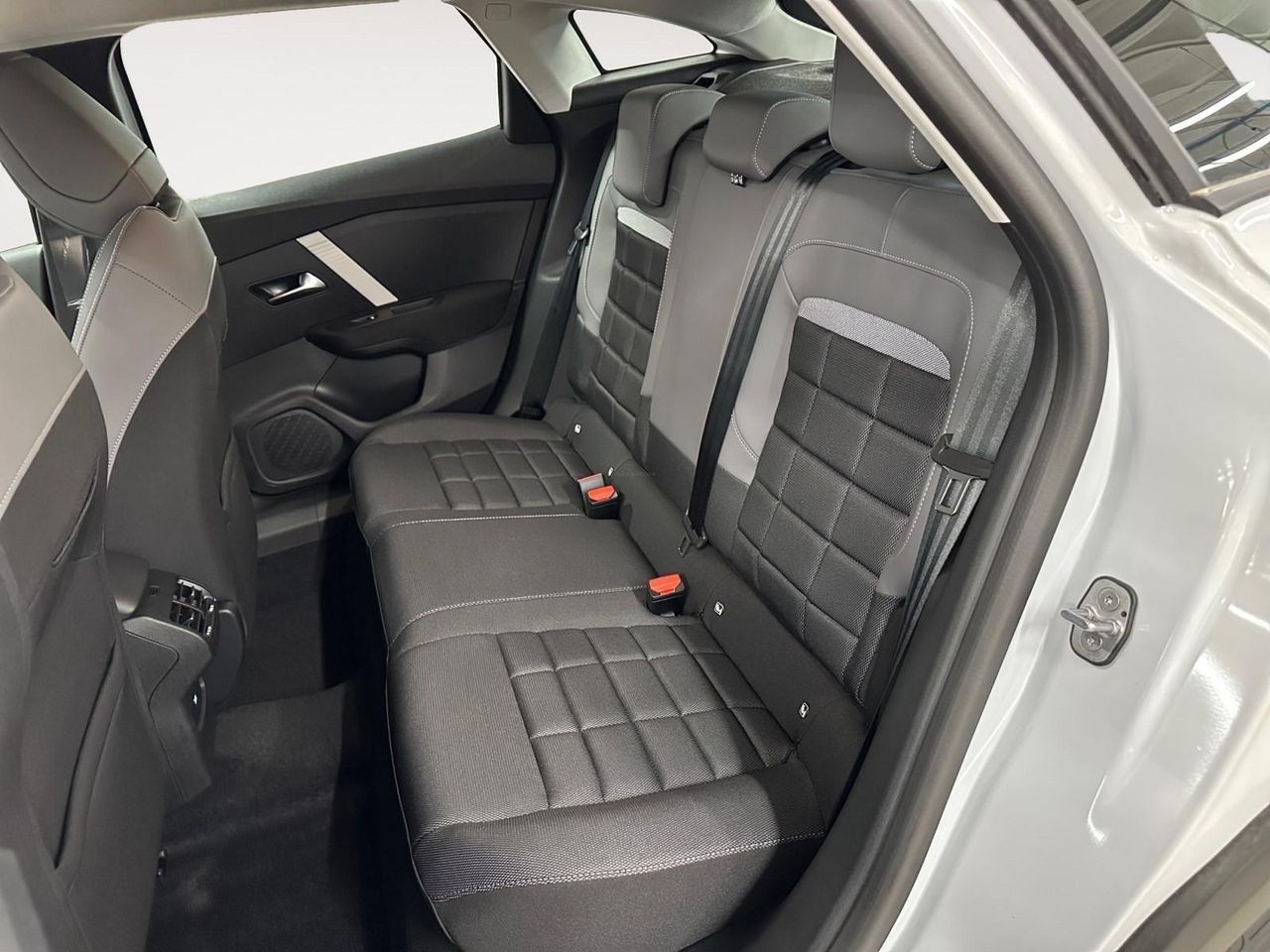 Citroën C4 N 1.2 MHEV 145 EDCS6 BUSINESS EDIT GPS LL18 RADAR - foto 13