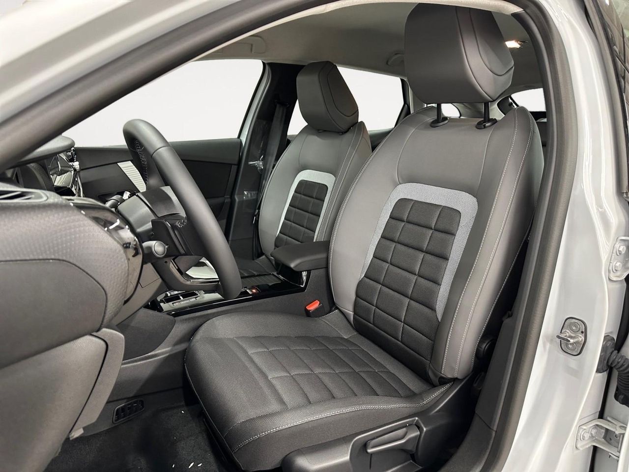 Citroën C4 N 1.2 MHEV 145 EDCS6 BUSINESS EDIT GPS LL18 RADAR - foto 12