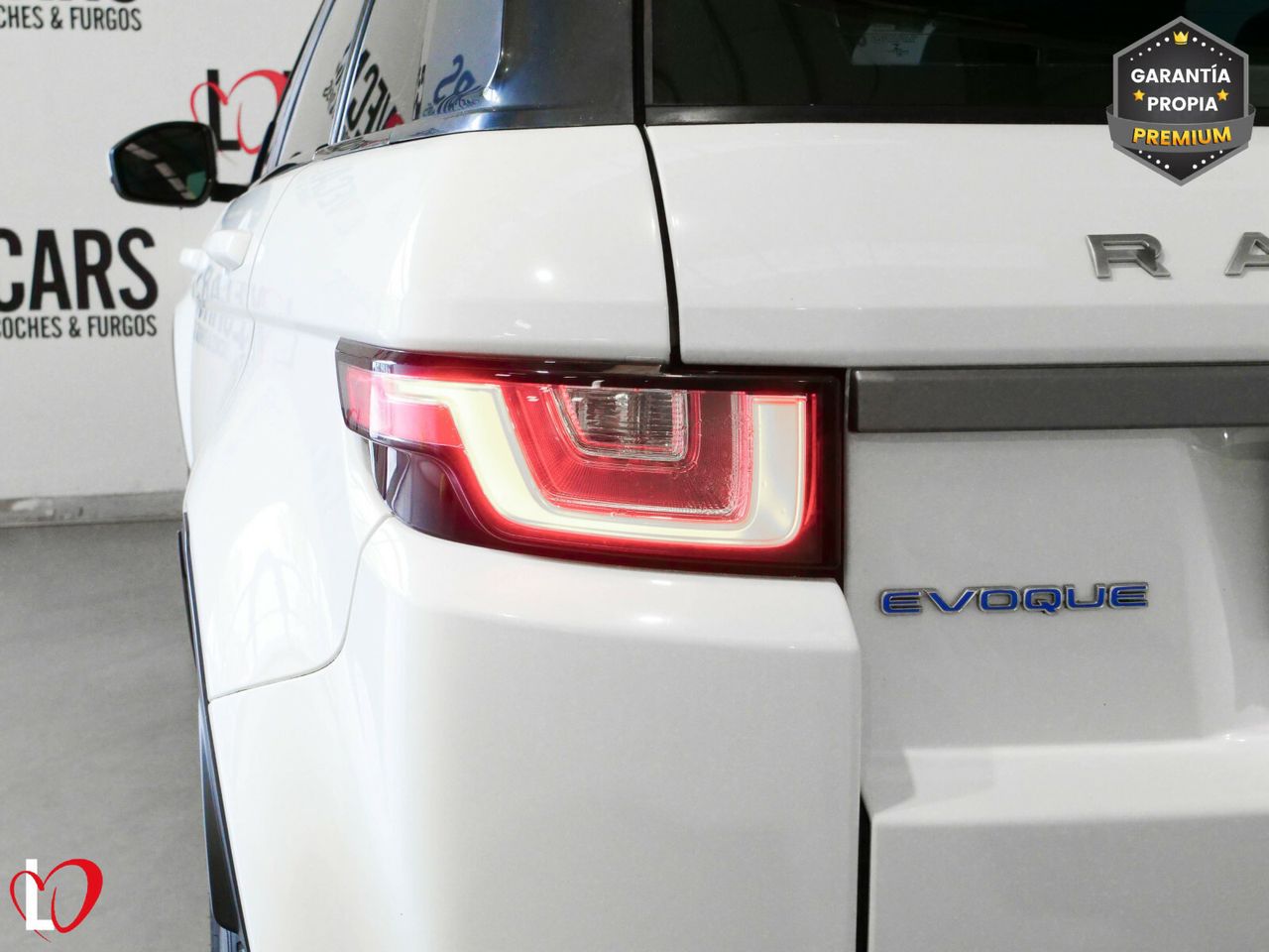 Land-Rover Range Rover Evoque 2.0L eD4 Diesel 110kW (150CV) 4x2 SE - Foto 32