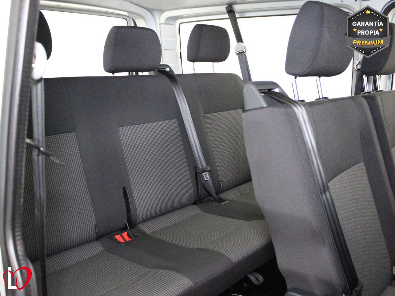 Volkswagen Transporter 2.0 TDI T6 COMBI 9 LARGA 110 - Foto 29