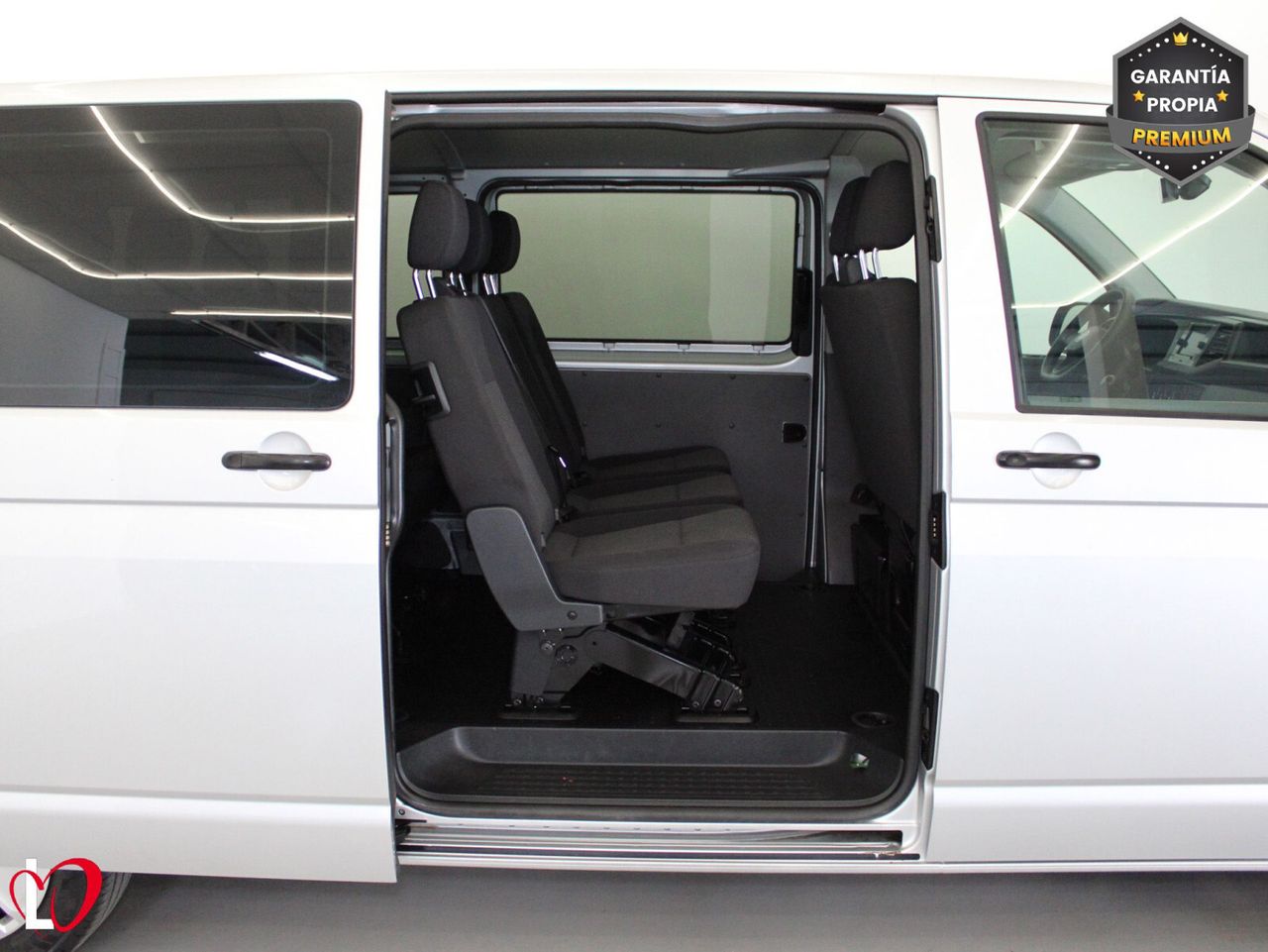 Volkswagen Transporter 2.0 TDI T6 COMBI 9 LARGA 110 - Foto 9