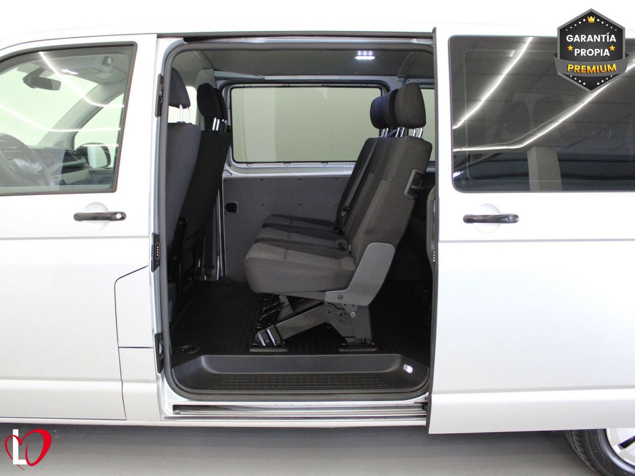 Volkswagen Transporter 2.0 TDI T6 COMBI 9 LARGA 110 - Foto 9