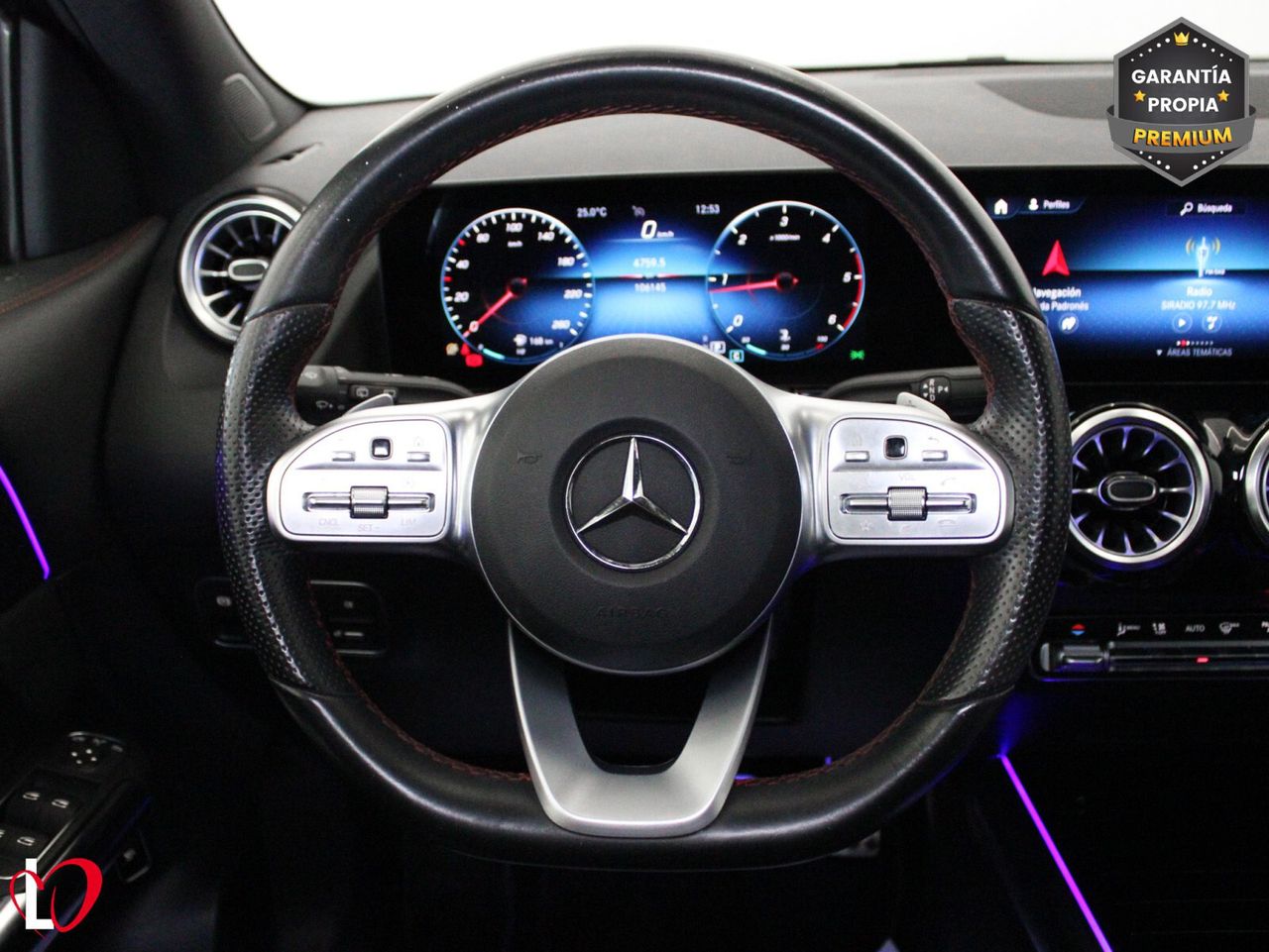 Mercedes GLA GLA 200 D AMG LINE + PAQ PREMIUM - Foto 41