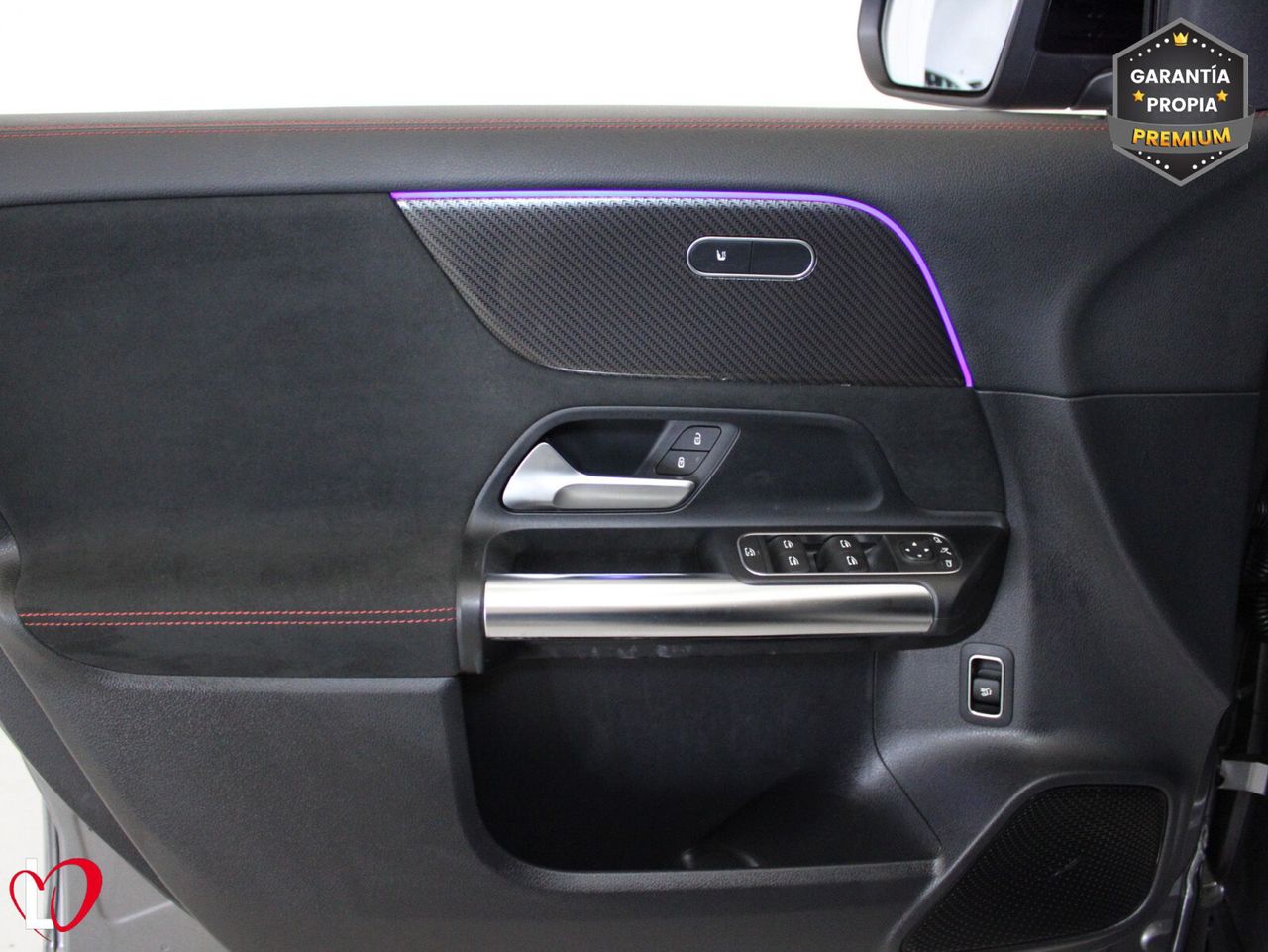 Mercedes GLA GLA 200 D AMG LINE + PAQ PREMIUM - Foto 17