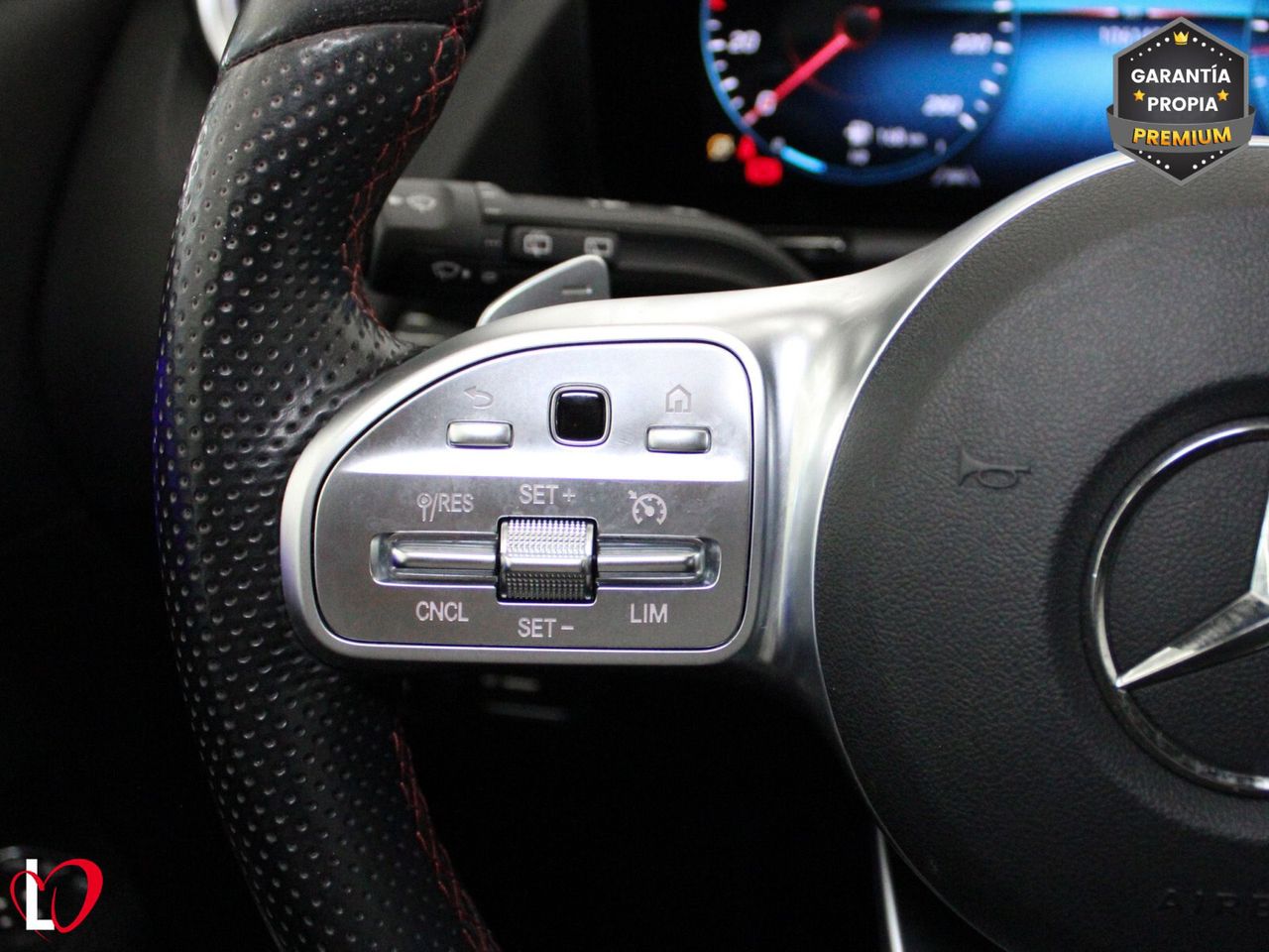 Mercedes GLA GLA 200 D AMG LINE + PAQ PREMIUM - Foto 43