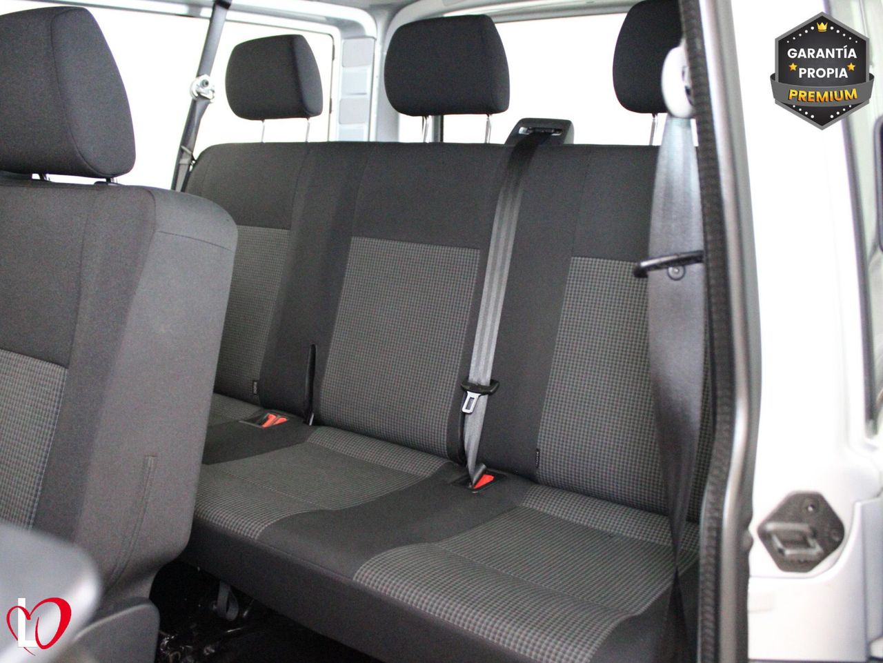 Volkswagen Transporter 2.0 TDI T6 COMBI 9 LARGA 110 - Foto 28