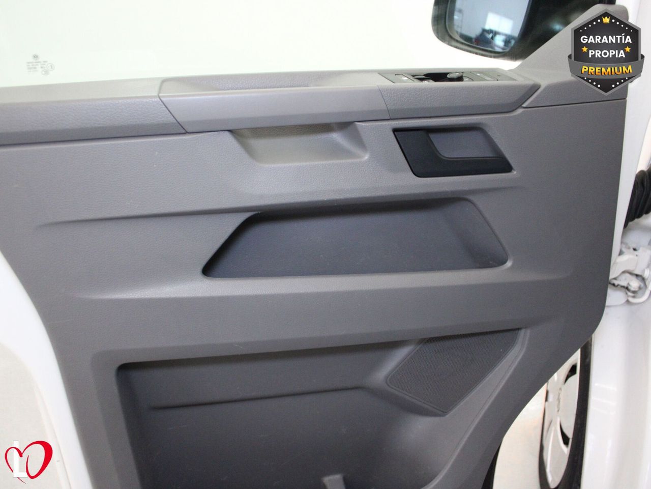 Volkswagen Transporter 2.0 TDI BMT FURGÓN CERRADO 150 - Foto 17