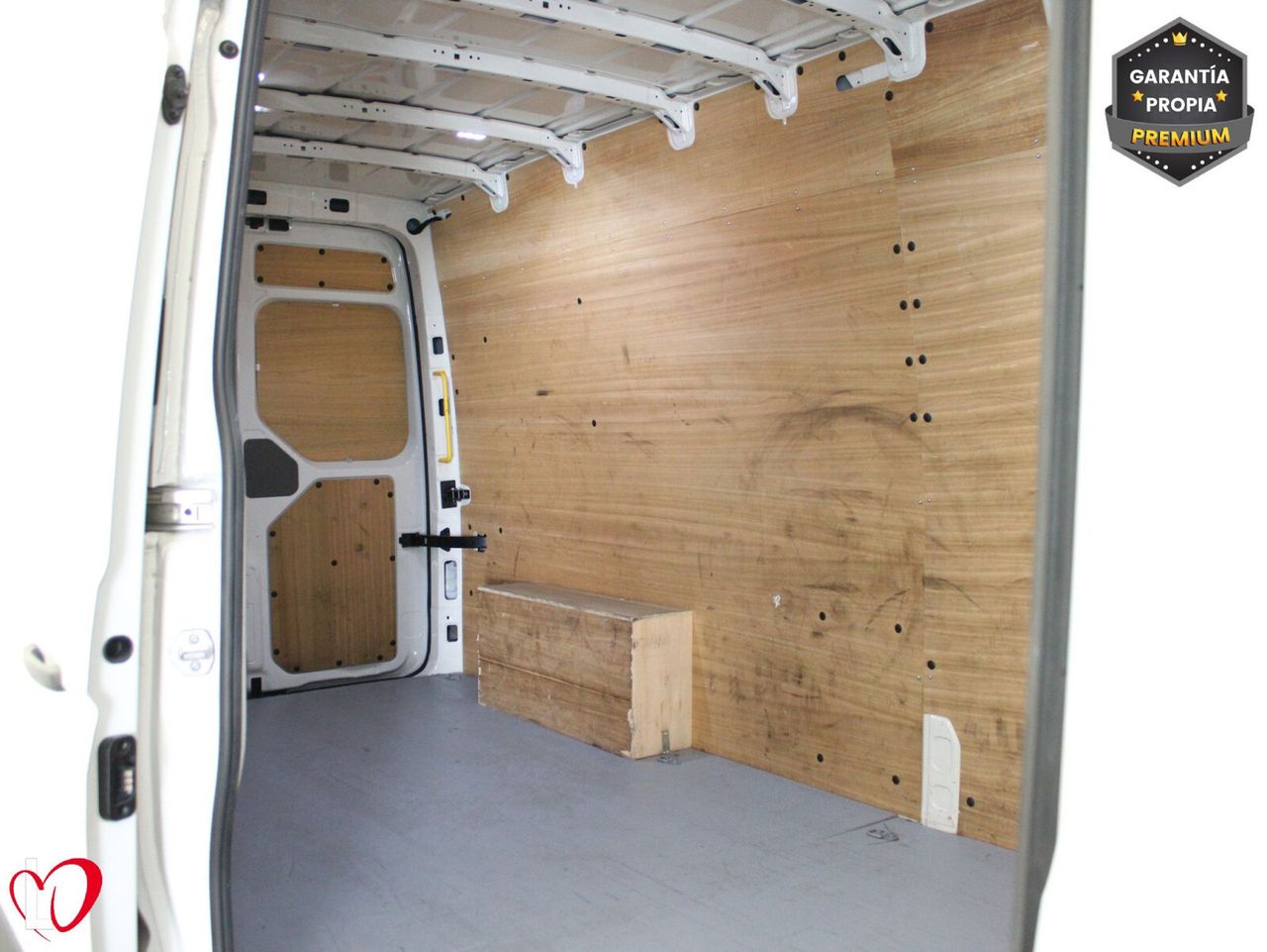 Volkswagen Crafter 2.0 TDI FURGON L4 H3 140 - Foto 9