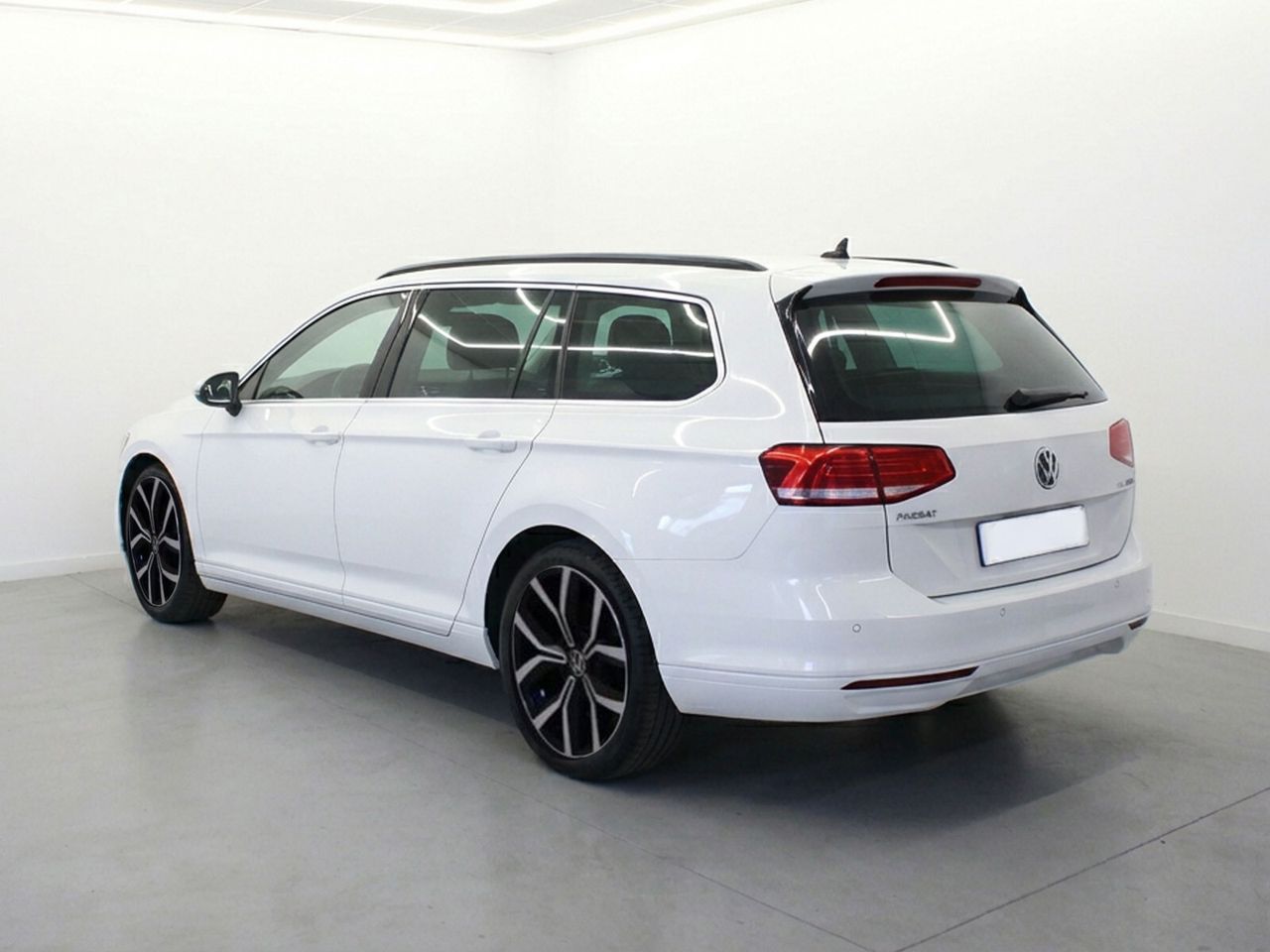 Volkswagen Passat Variant Executive 2.0 TDI 110kW DSG - foto 3