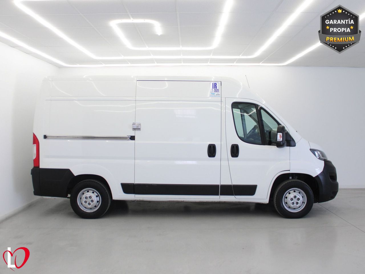 Peugeot Boxer BLUEHDI L2H2 333 FURGÓN ISOTERMO 110 - Foto 23