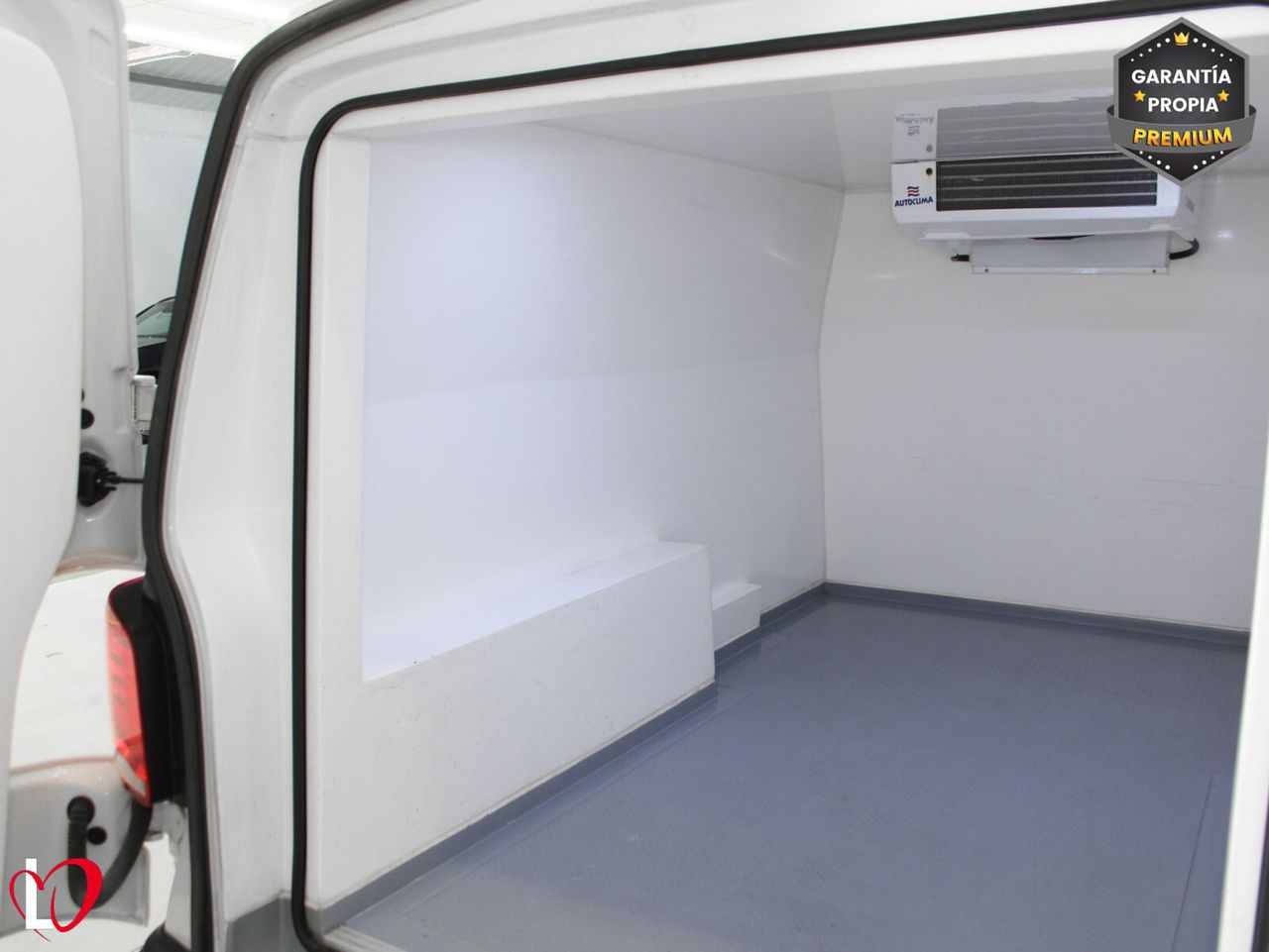 Volkswagen Transporter 2.0 TDI FURGÓN ISOTERMO + EQUIPO FRIO 110 - Foto 27