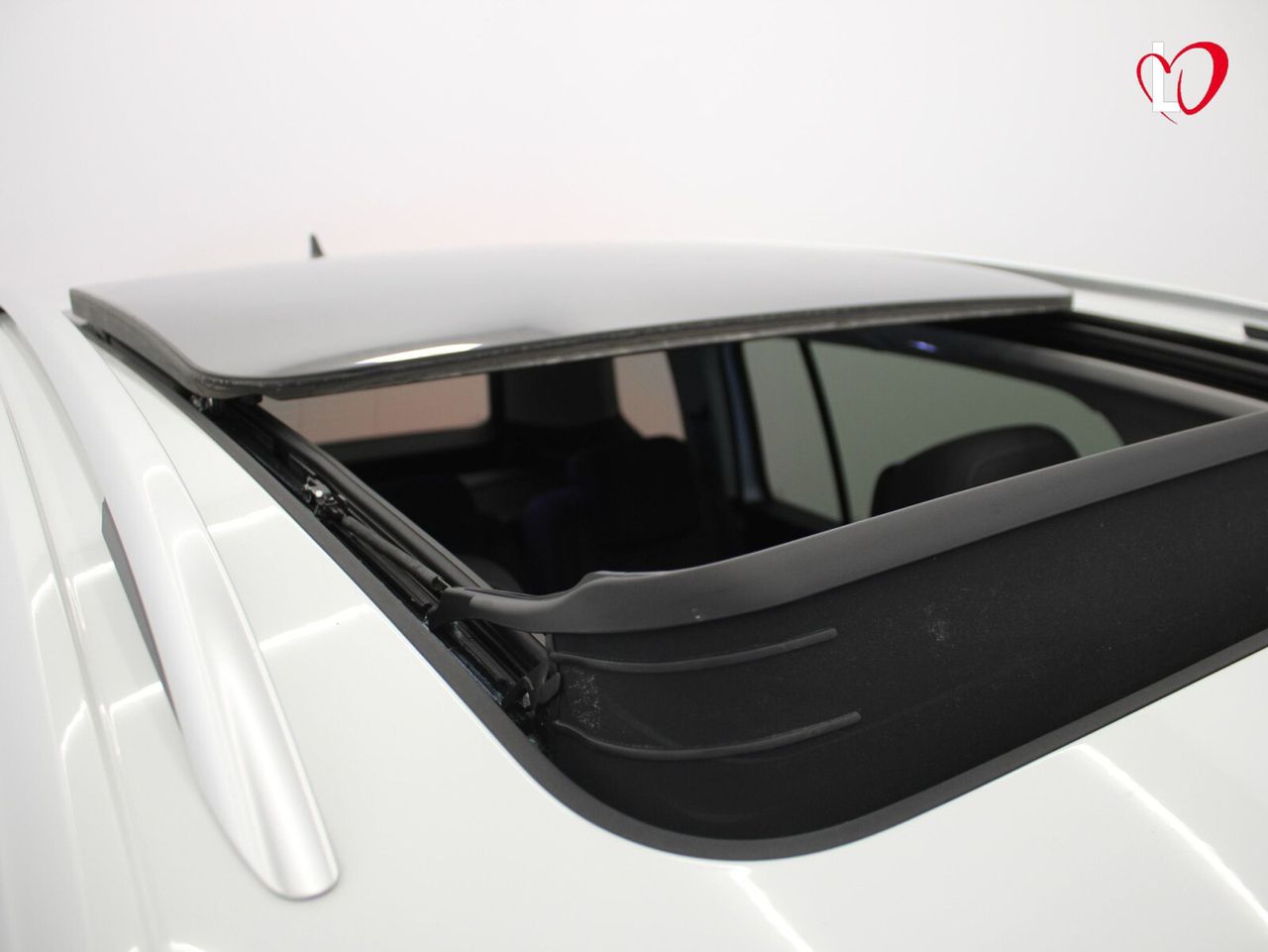 Volkswagen Touran Advance 2.0 TDI 90kW (122CV) - Foto 9