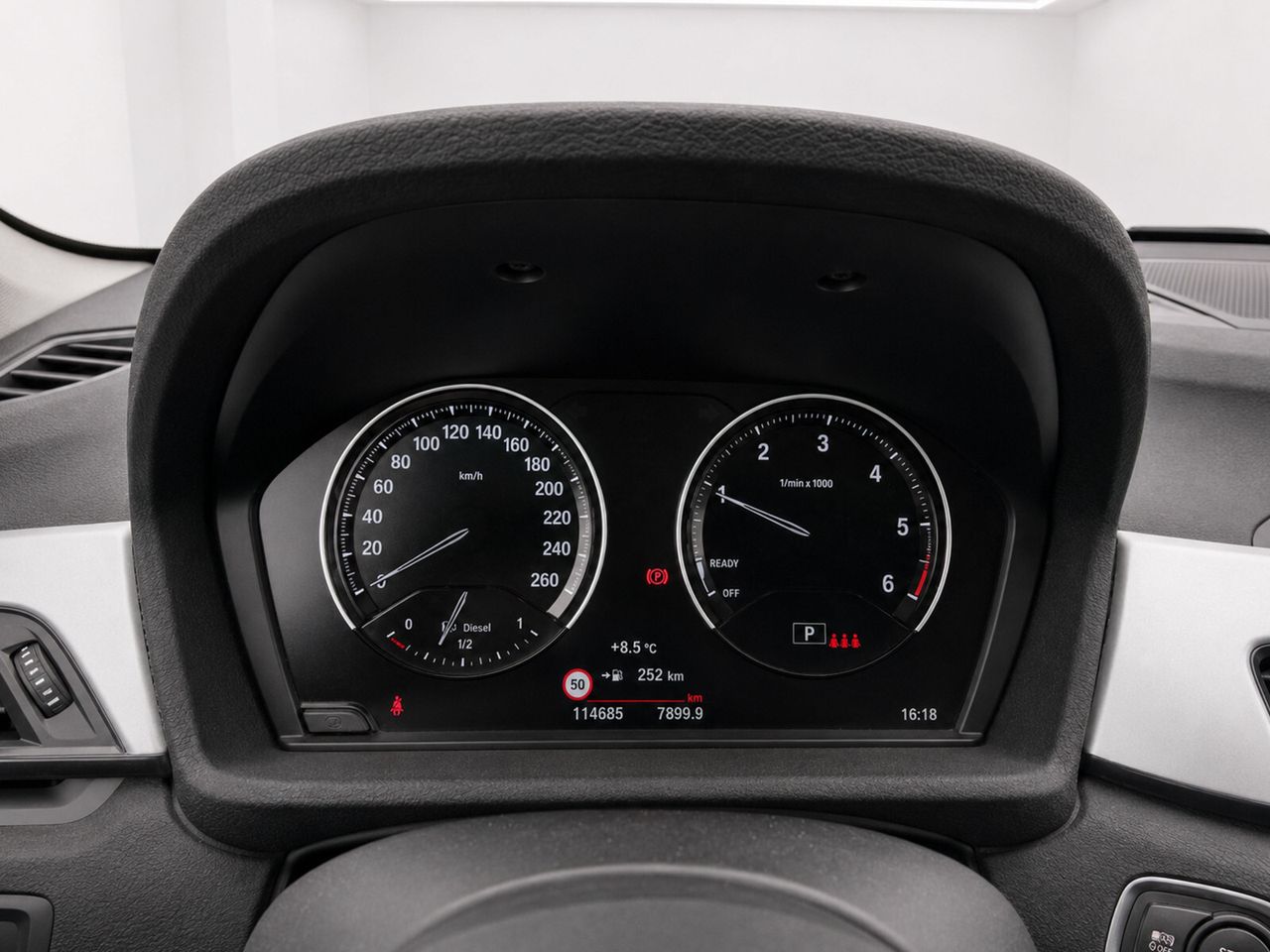BMW X1 18dA SDRIVE CORPORATE 150 - Foto 6
