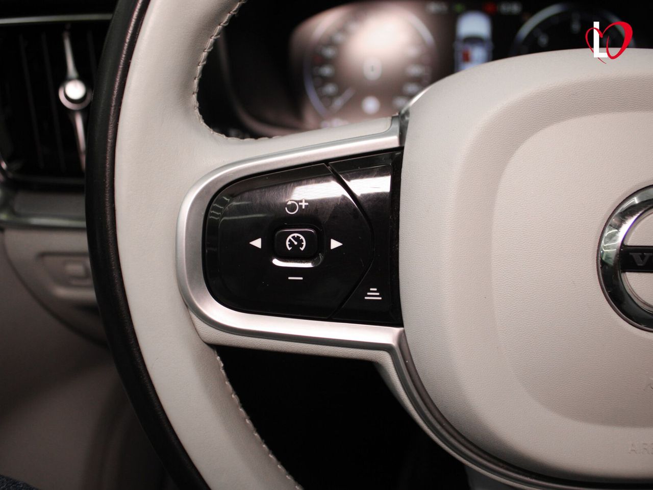 Volvo V60 2.0 B4 (D) Inscription Auto - Foto 25