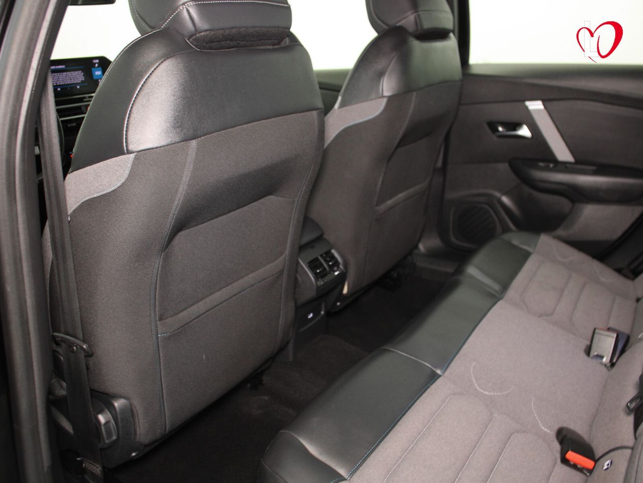 Citroën C4 BlueHdi 110 S&S Feel Pack - Foto 36