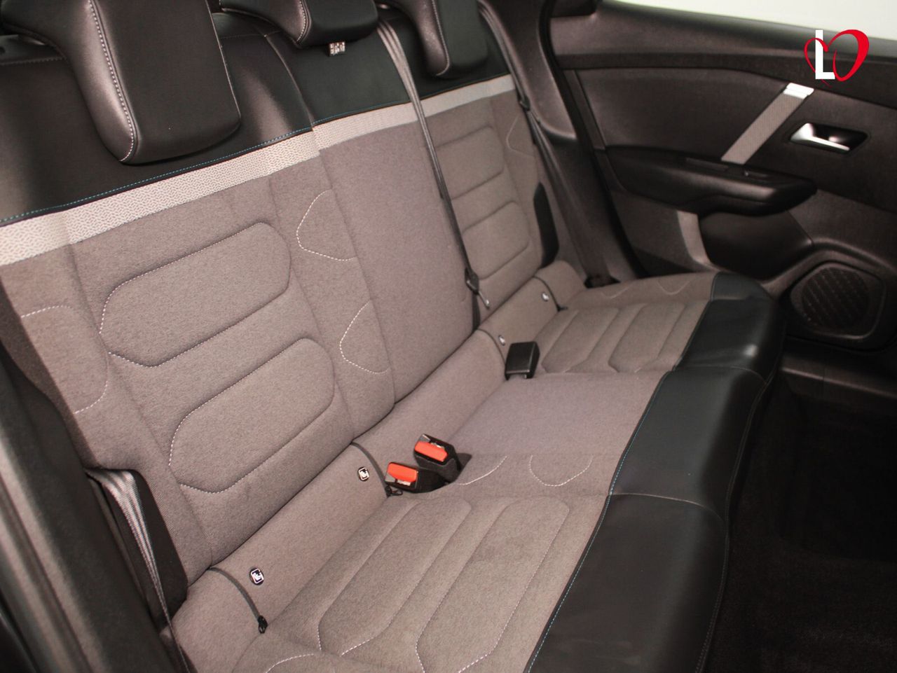 Citroën C4 BlueHdi 110 S&S Feel Pack - Foto 35