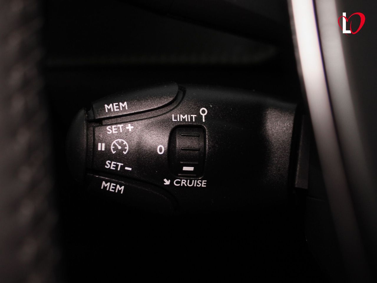 Peugeot 2008 Allure Pack BlueHDI 81kW (110CV) - Foto 24