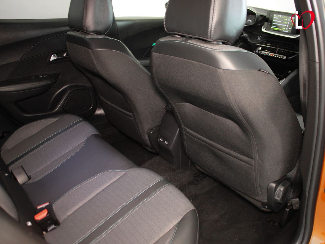 Peugeot 2008 Allure Pack BlueHDI 81kW (110CV) - Foto 34