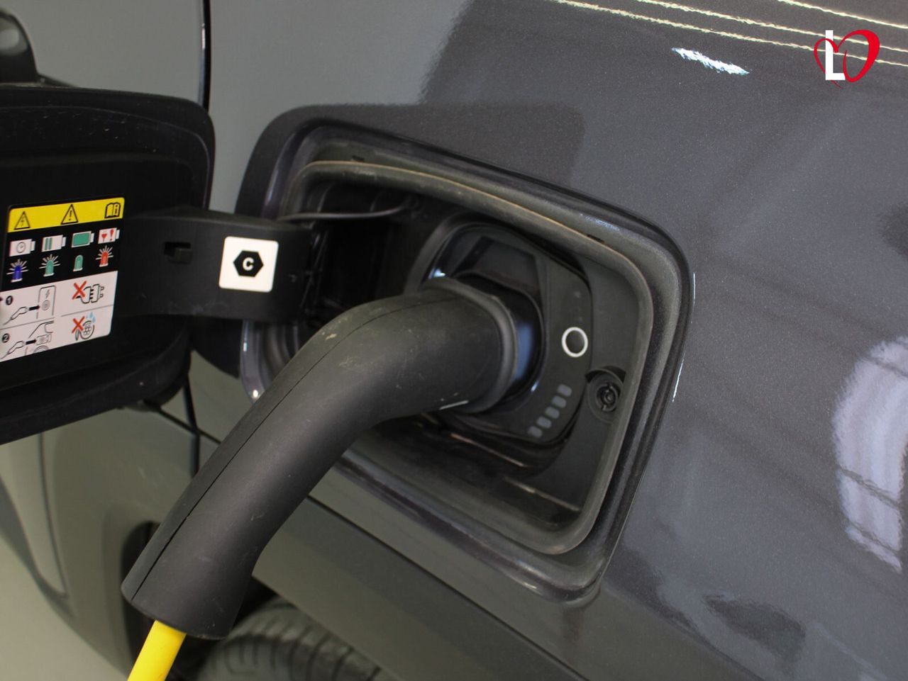 Jeep Renegade Limited 4xe 1.3 PHEV 140 kW(190CV) AT - Foto 9