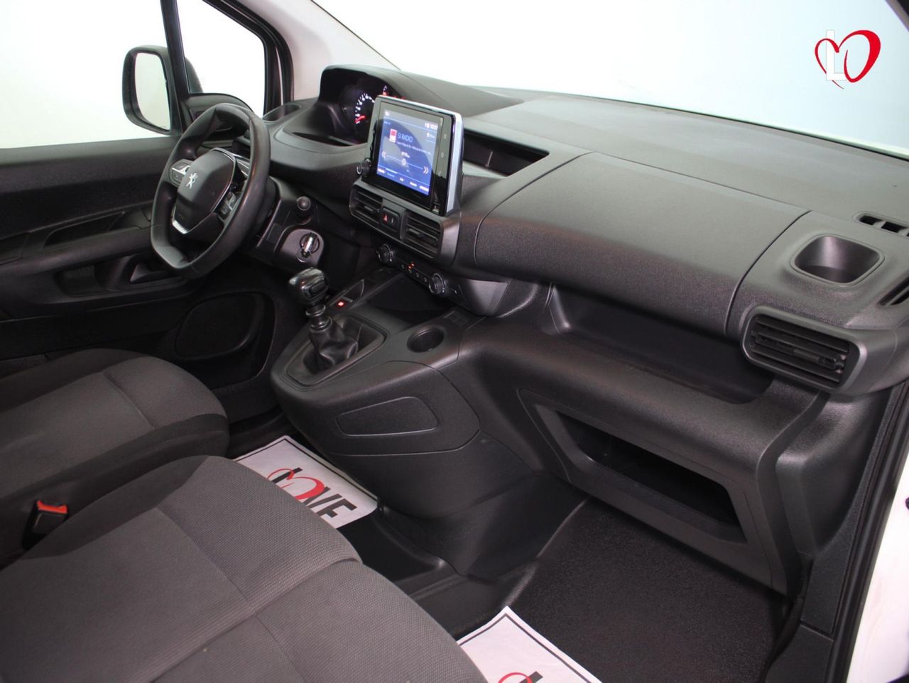 Peugeot Partner PREMIUM STANDARD BlueHDI 100 S&S 6 VEL MAN 3 PLAZAS - Foto 23