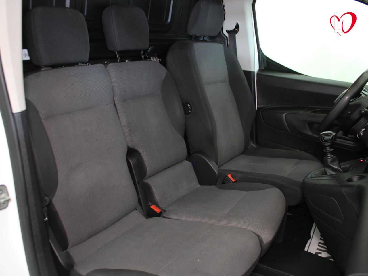 Peugeot Partner PREMIUM STANDARD BlueHDI 100 S&S 6 VEL MAN 3 PLAZAS - Foto 24