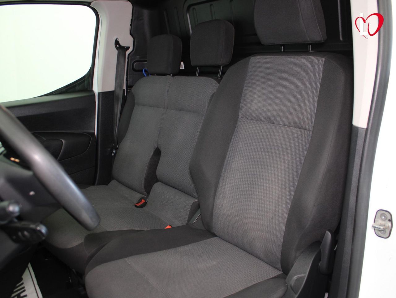 Peugeot Partner PREMIUM STANDARD BlueHDI 100 S&S 6 VEL MAN 3 PLAZAS - Foto 16