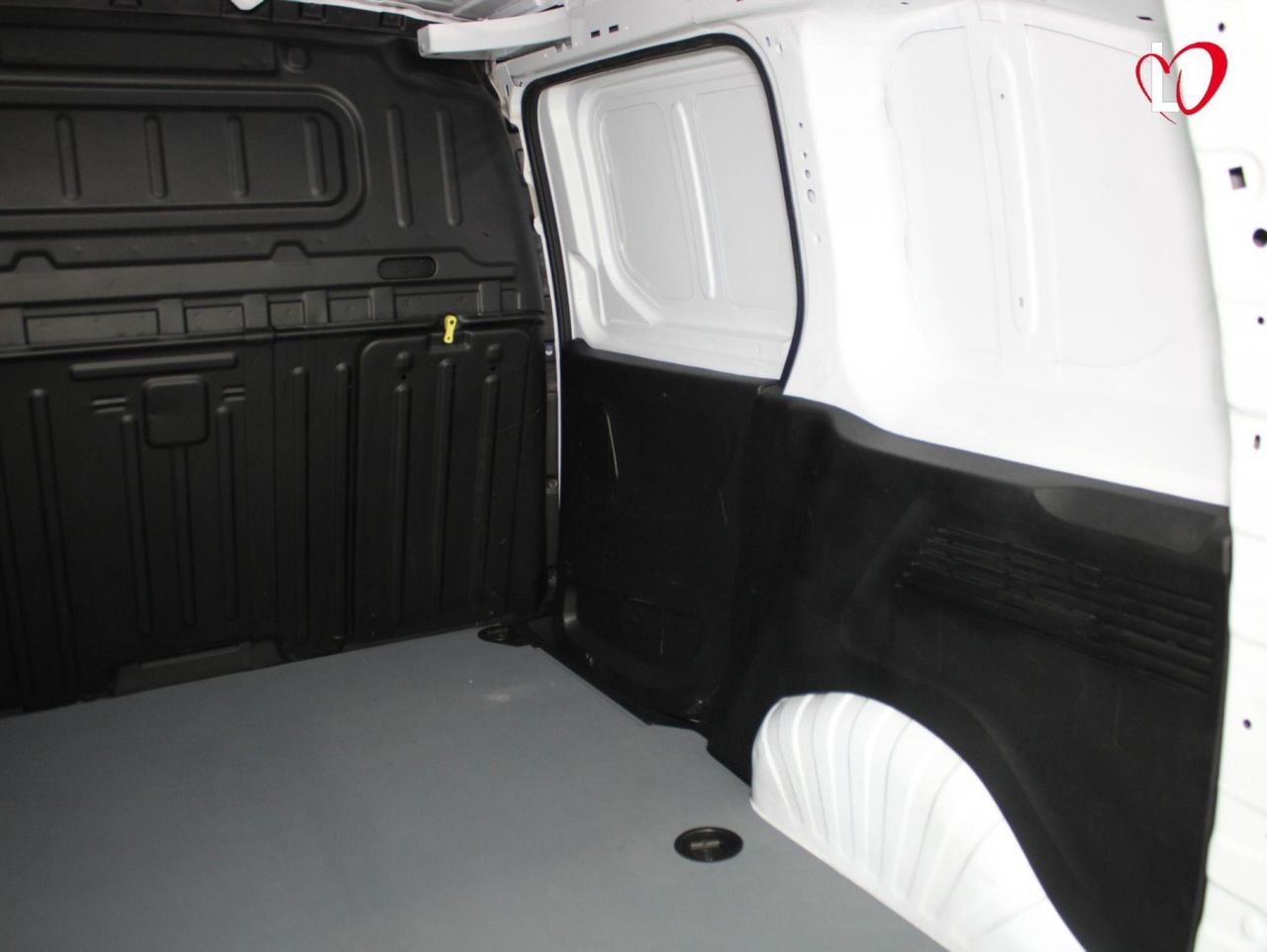 Peugeot Partner PREMIUN STANDARD BlueHDI 100 S&S 6 VEL MAN 3 PLAZAS - Foto 30