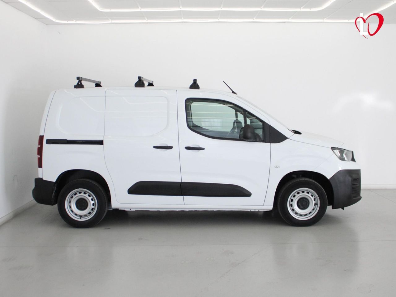 Peugeot Partner PREMIUN STANDARD BlueHDI 100 S&S 6 VEL MAN 3 PLAZAS - Foto 32