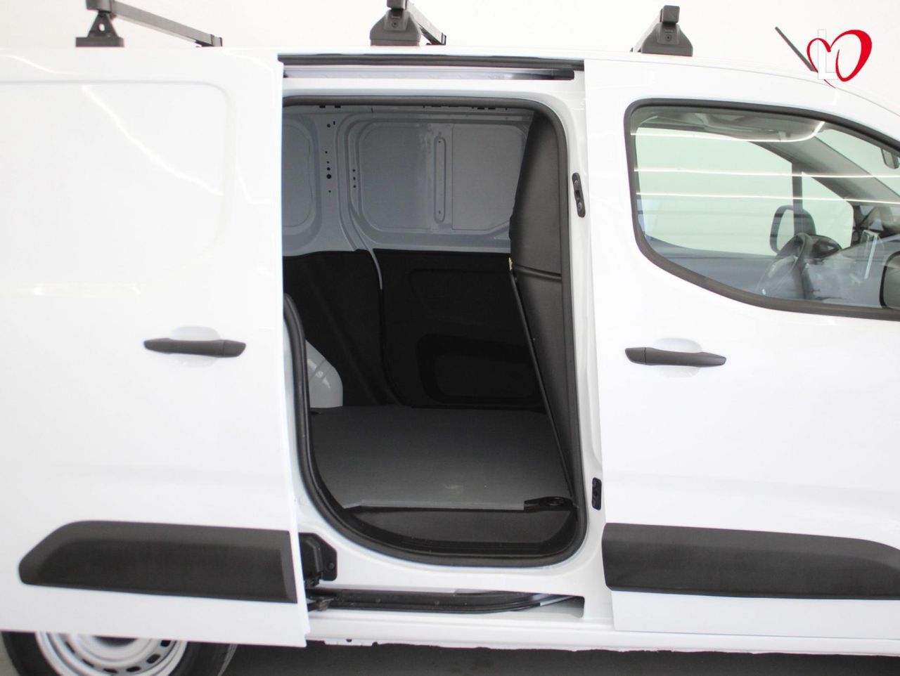 Peugeot Partner PREMIUN STANDARD BlueHDI 100 S&S 6 VEL MAN 3 PLAZAS - Foto 9