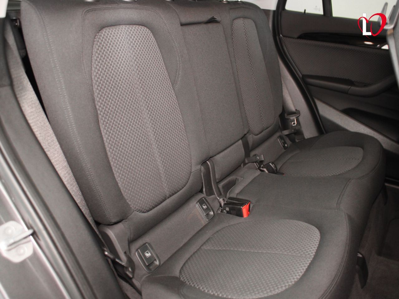 BMW X1 sDrive18dA Corporate - Foto 35