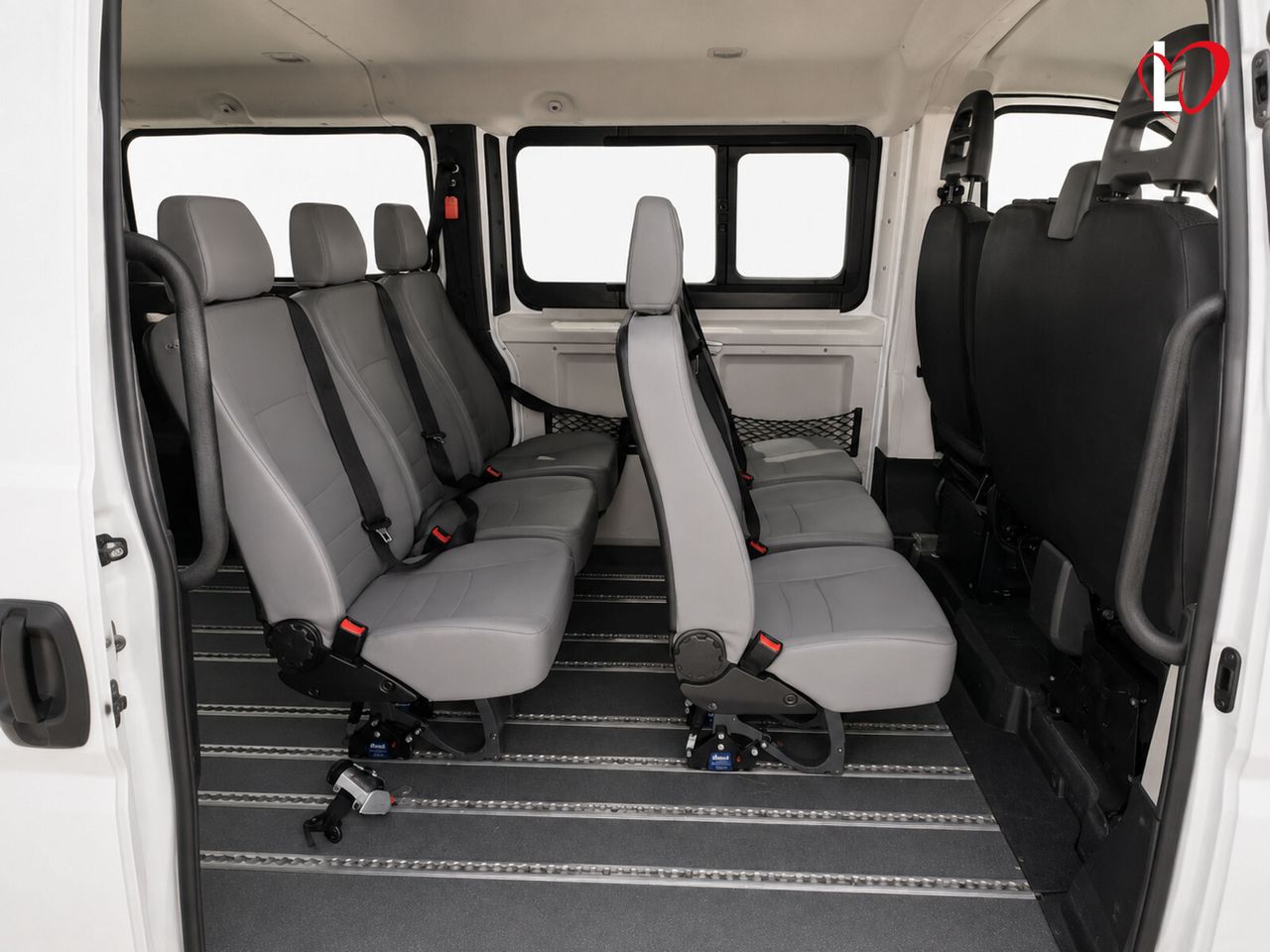 Citroën Jumper BlueHDi S&S COMBI 33 L2H2 (RAMPA MOVILIDAD REDUCIDA) 140 - Foto 4