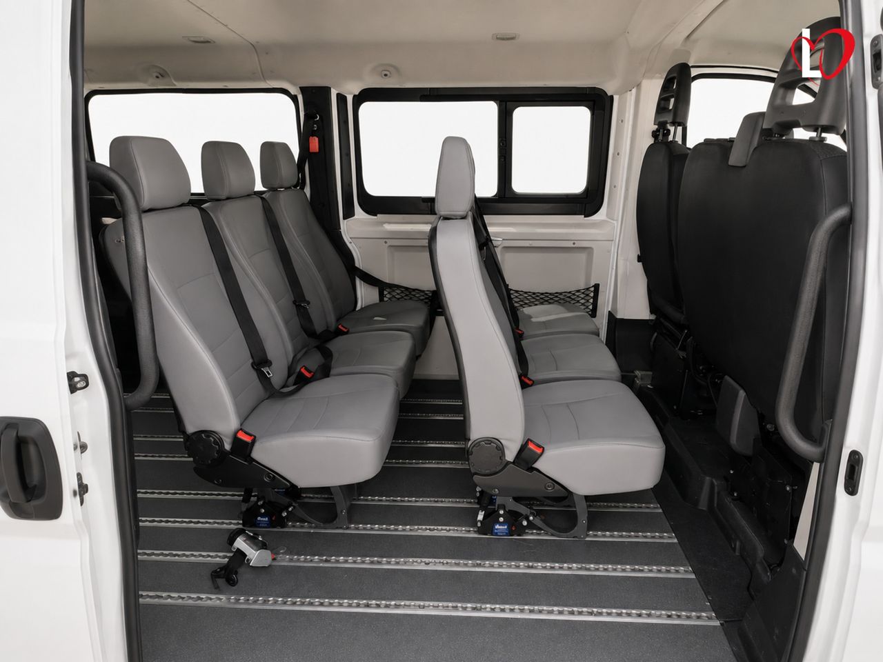 Citroën Jumper BlueHDi S&S COMBI 33 L2H2 (RAMPA MOVILIDAD REDUCIDA) 140 - Foto 5