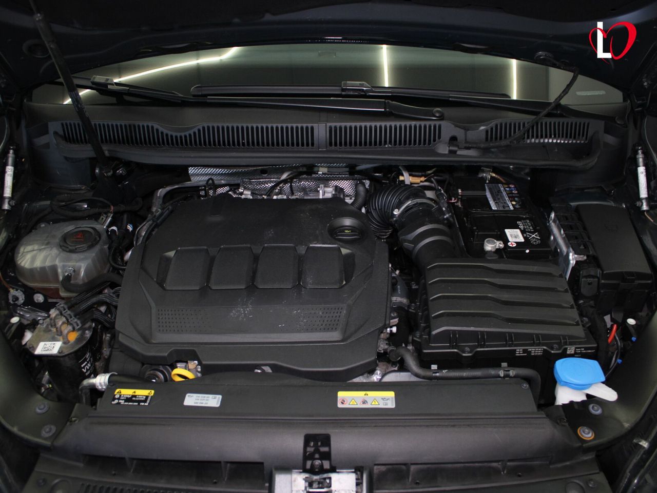 Volkswagen Touran Advance 2.0 TDI 90kW (122CV) - Foto 17