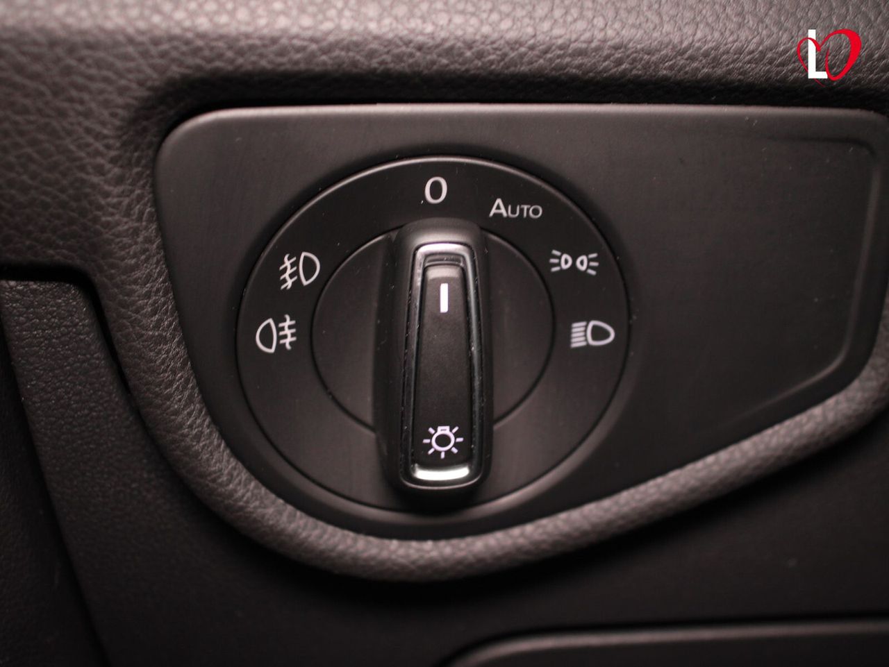 Volkswagen Touran Advance 2.0 TDI 90kW (122CV) - Foto 25