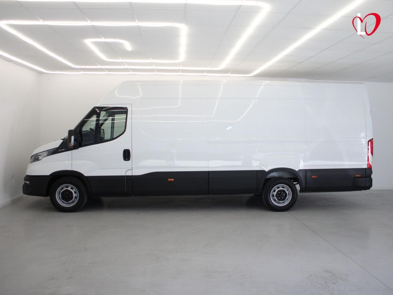 Iveco Daily 2.3 TD FG. 35S LARGA 16M3 156 - Foto 35