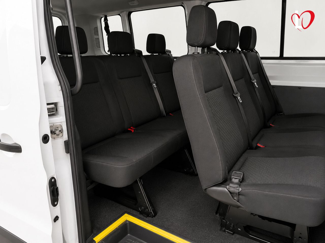 Ford Transit 350 L3H2 Kombi 9 PLAZAS (RAMPA MOVILIDAD REDUCUIDA) 130 - Foto 7