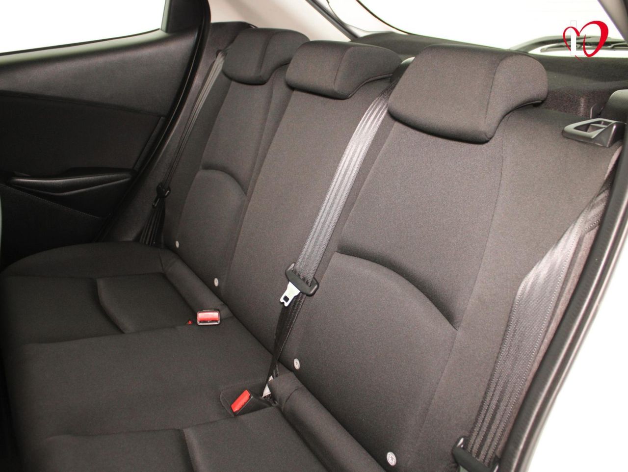 Mazda 2 1.5 SKYACTIV CENTER LINE - Foto 36