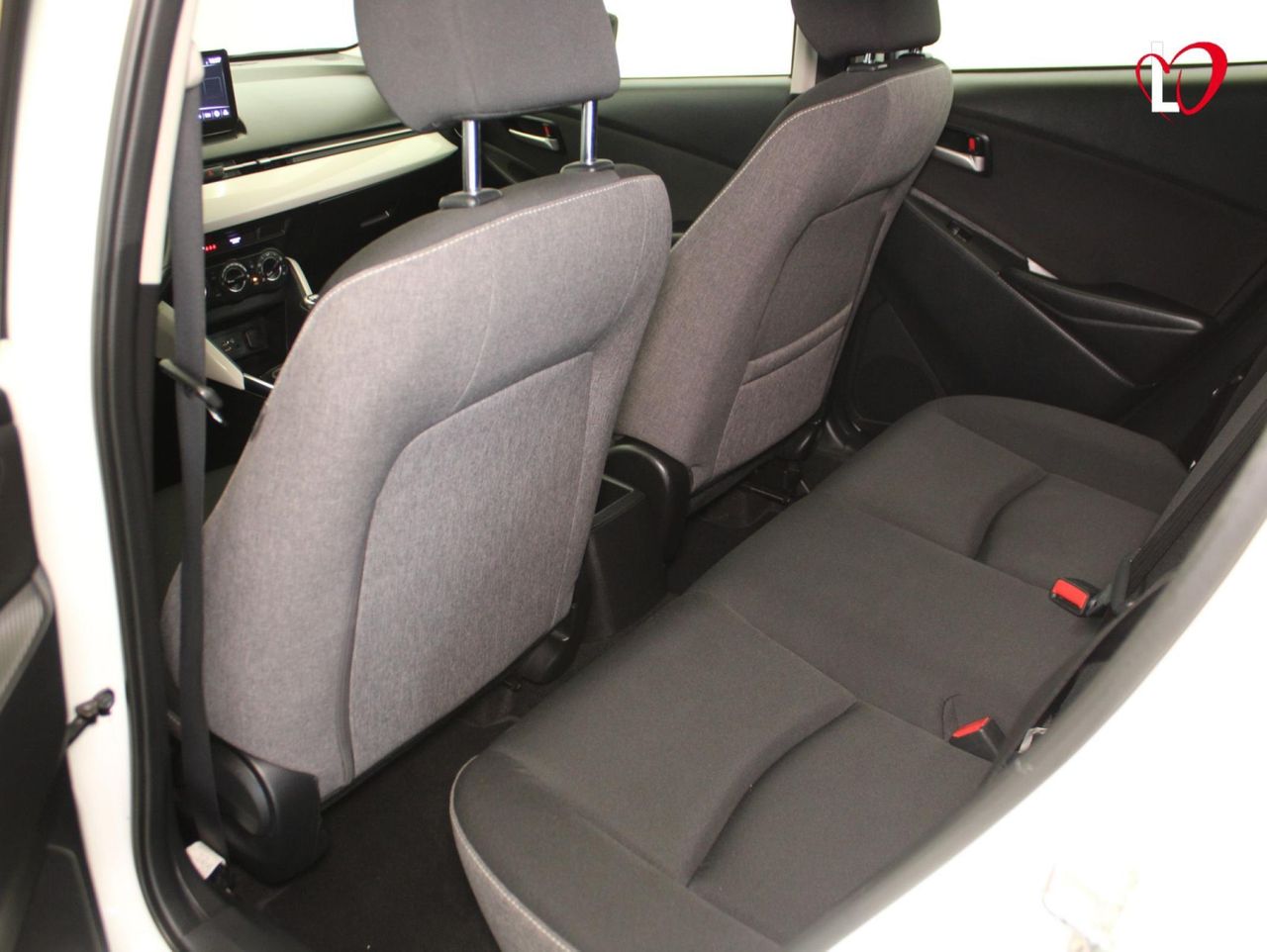 Mazda 2 1.5 SKYACTIV CENTER LINE - Foto 35