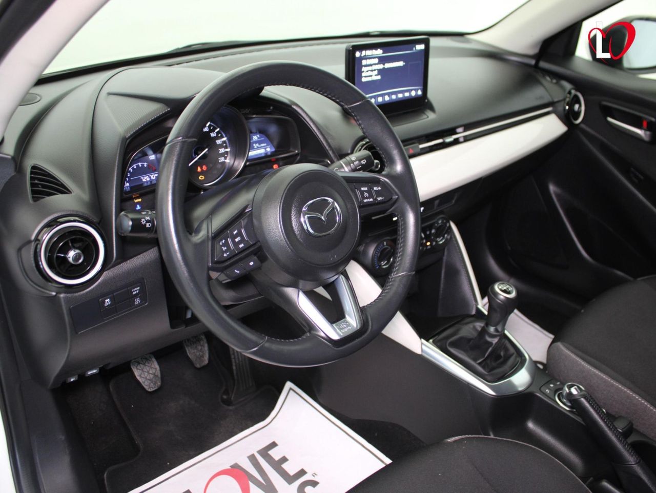 Mazda 2 1.5 SKYACTIV CENTER LINE - Foto 18