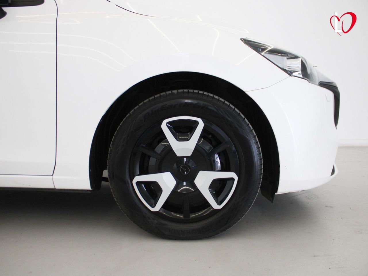 Mazda 2 1.5 SKYACTIV CENTER LINE - Foto 13
