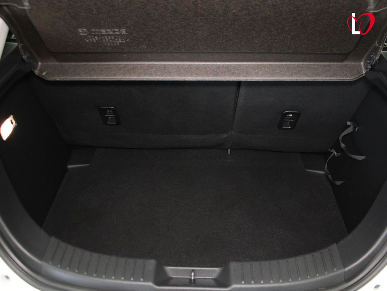 Mazda 2 1.5 SKYACTIV CENTER LINE - Foto 37