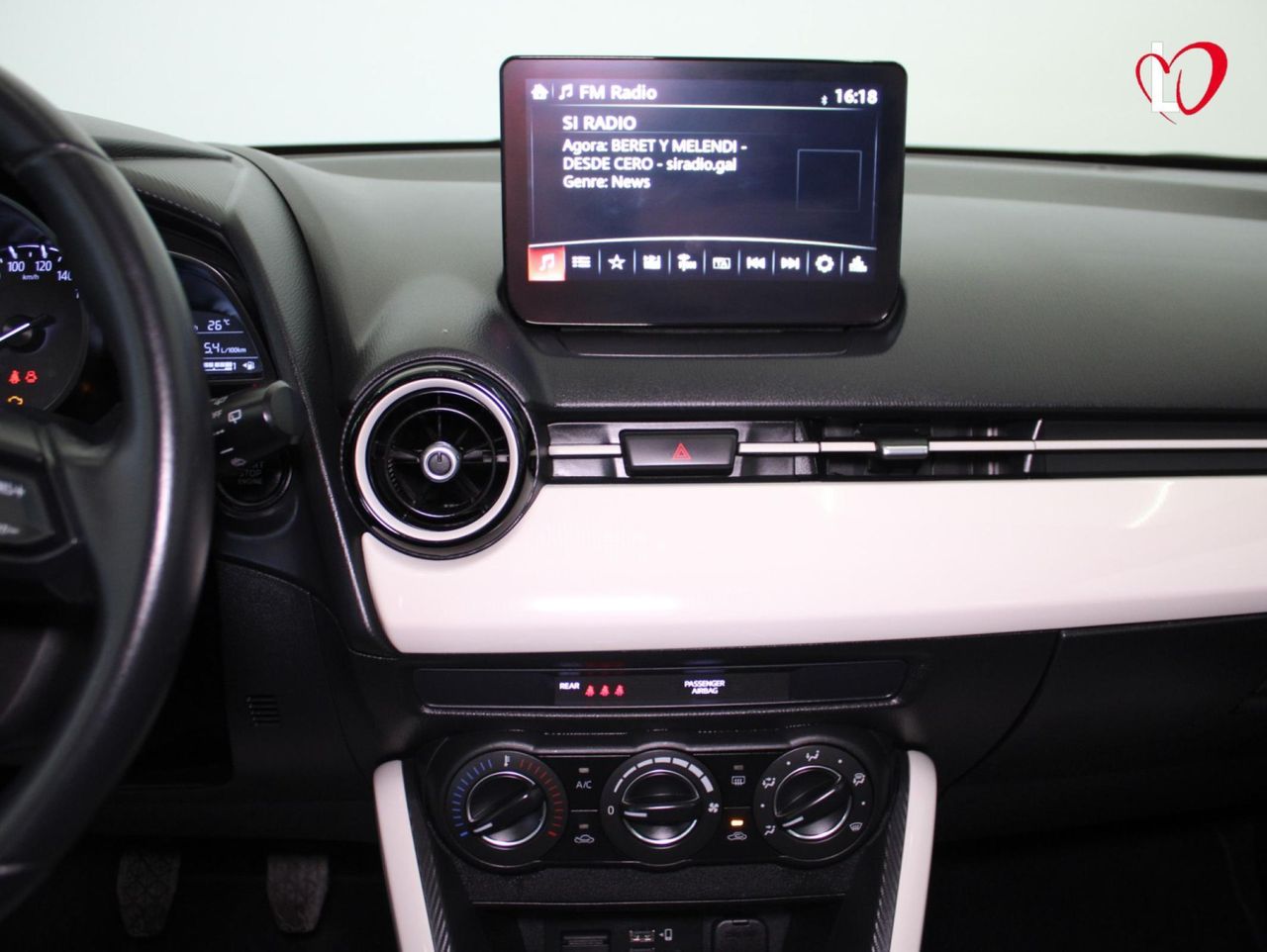 Mazda 2 1.5 SKYACTIV CENTER LINE - Foto 25