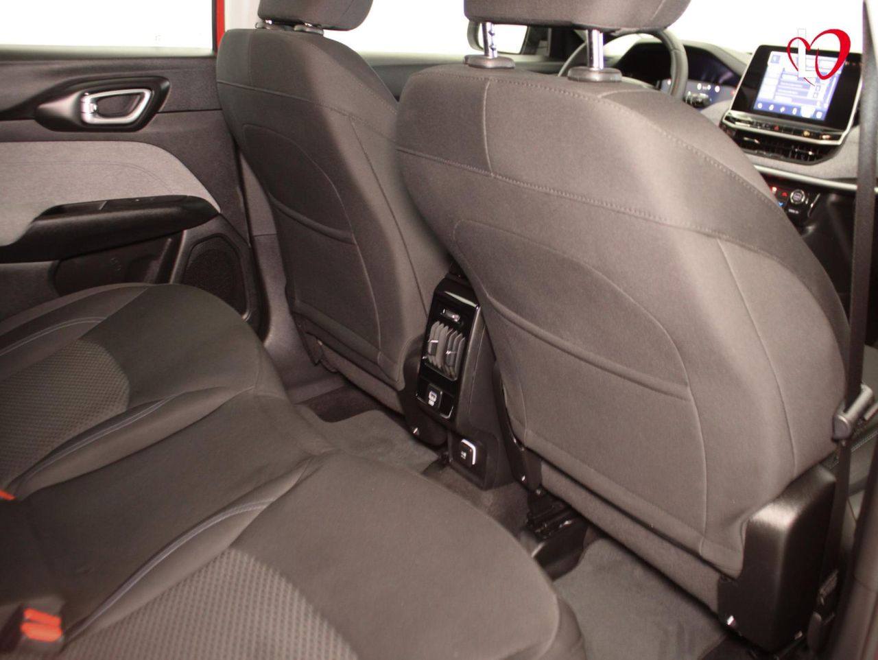 Jeep Compass eHybrid 1.5 MHEV 96kW Longitude Dct - Foto 31