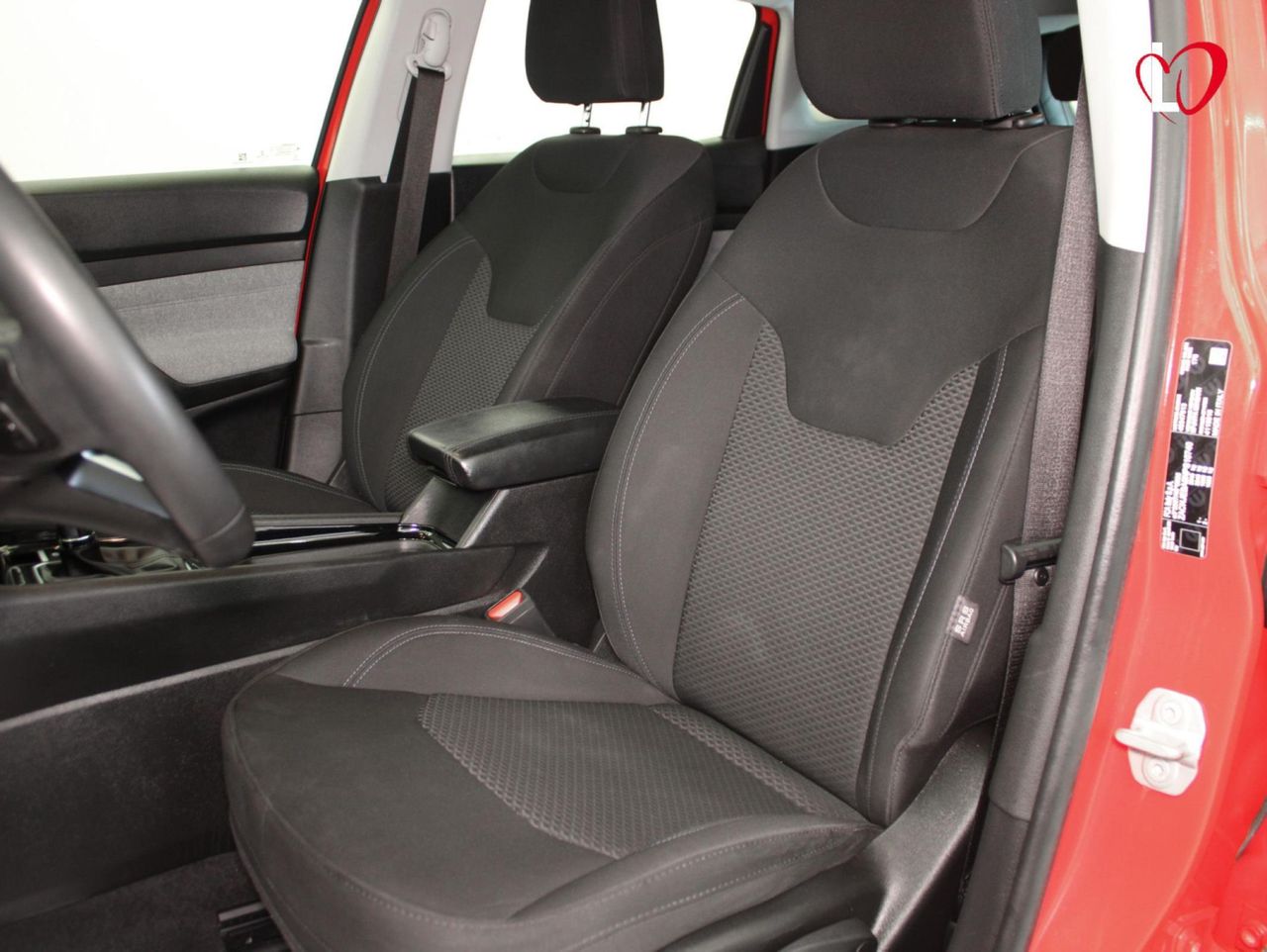 Jeep Compass eHybrid 1.5 MHEV 96kW Longitude Dct - Foto 16