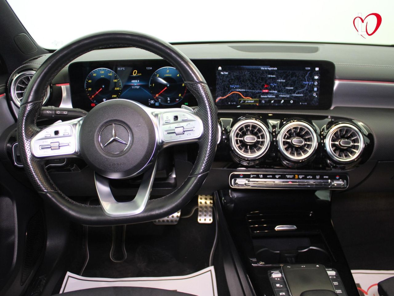 Mercedes Clase A A 200 d AMG LINE - Foto 21