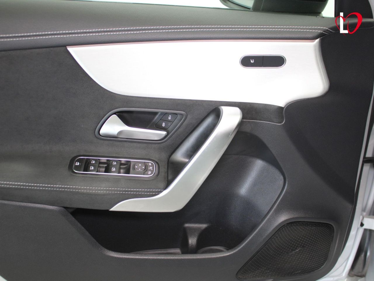 Mercedes Clase A A 200 d AMG LINE - Foto 19