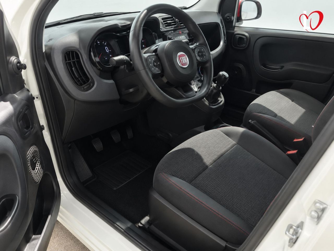 Fiat Panda 1.0 HYBRID RED 70 - Foto 5