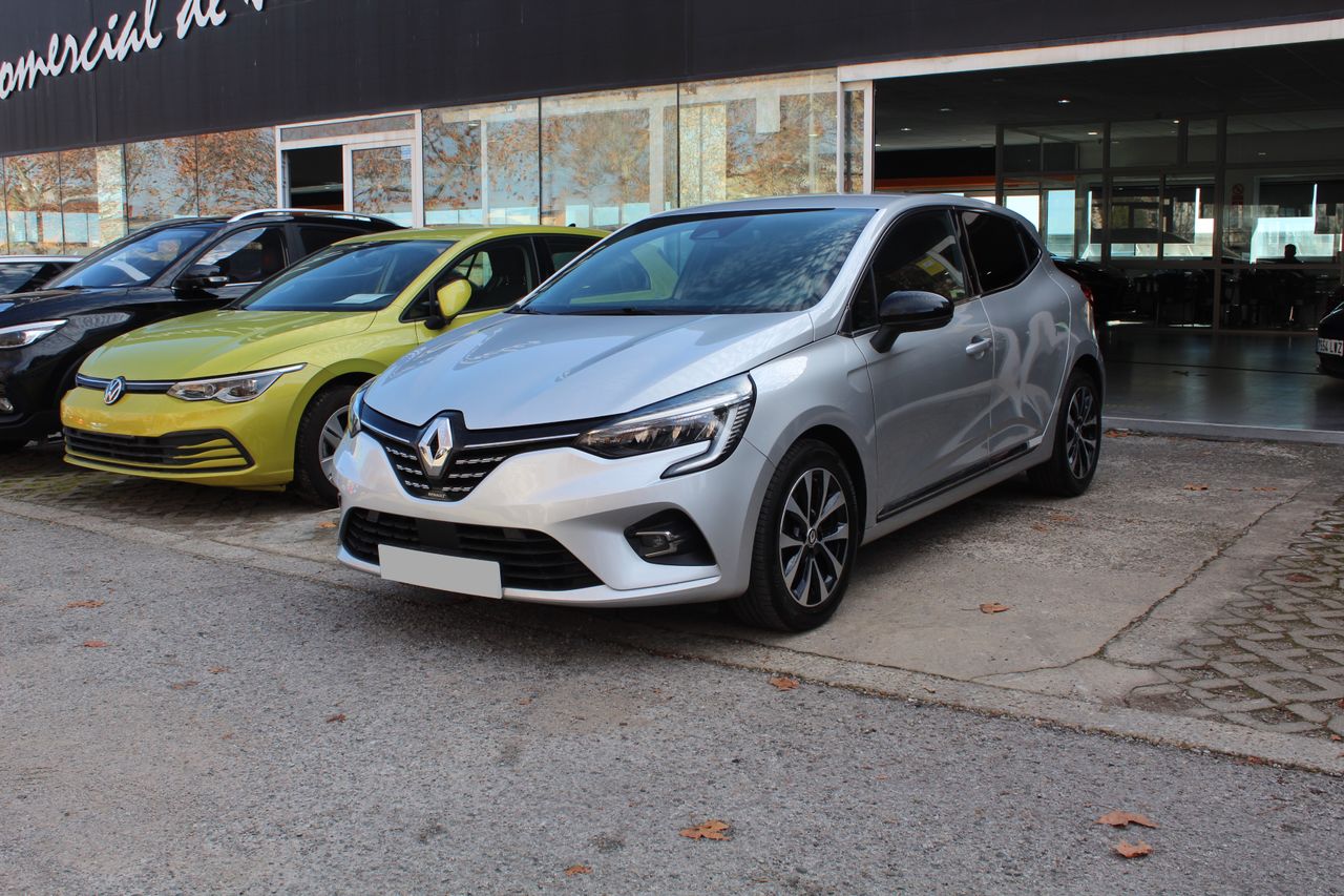 renault clio 2023 /