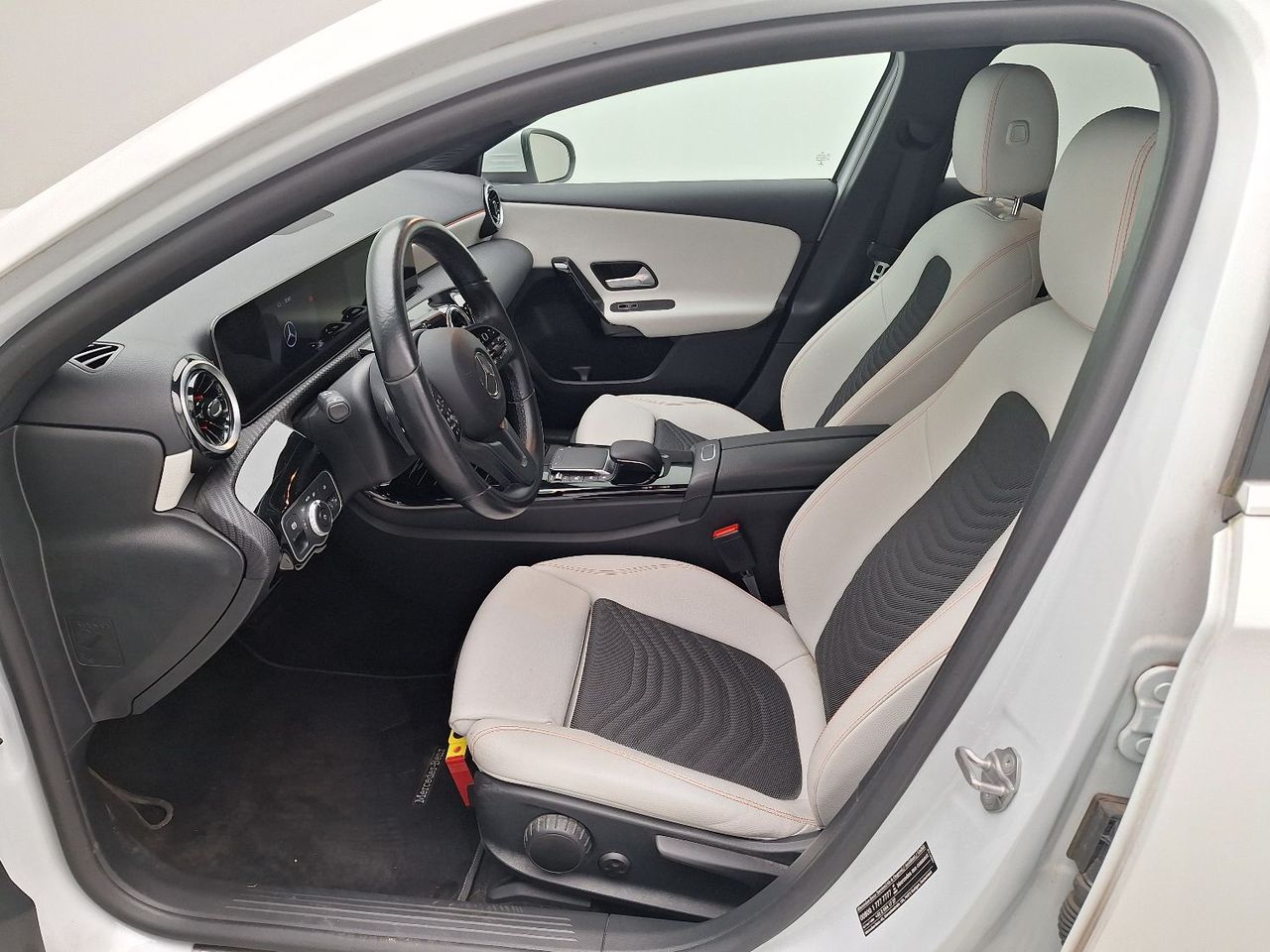 mercedes clase a 2020 / foto grande (3)